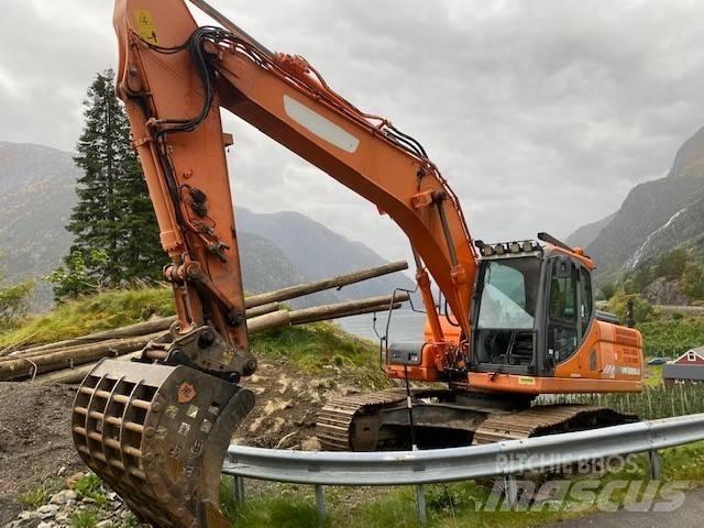 Doosan DX 225 LC-3 Paletli ekskavatörler