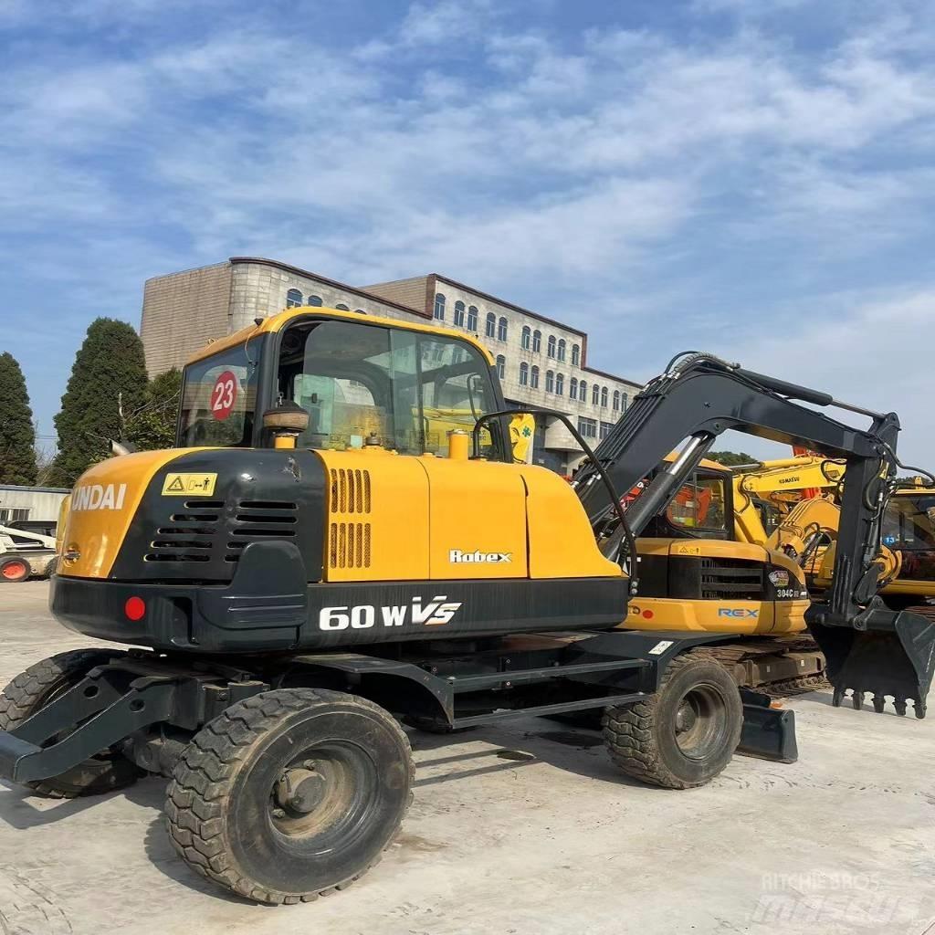 Hyundai R60W-9 Lastik tekerli ekskavatörler