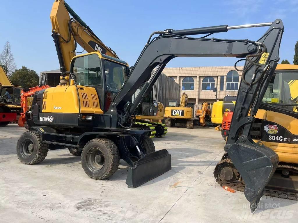 Hyundai R60W-9 Lastik tekerli ekskavatörler