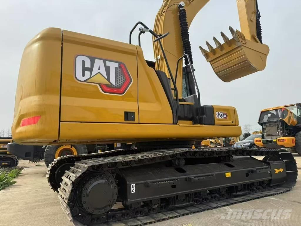CAT 323GC Paletli ekskavatörler