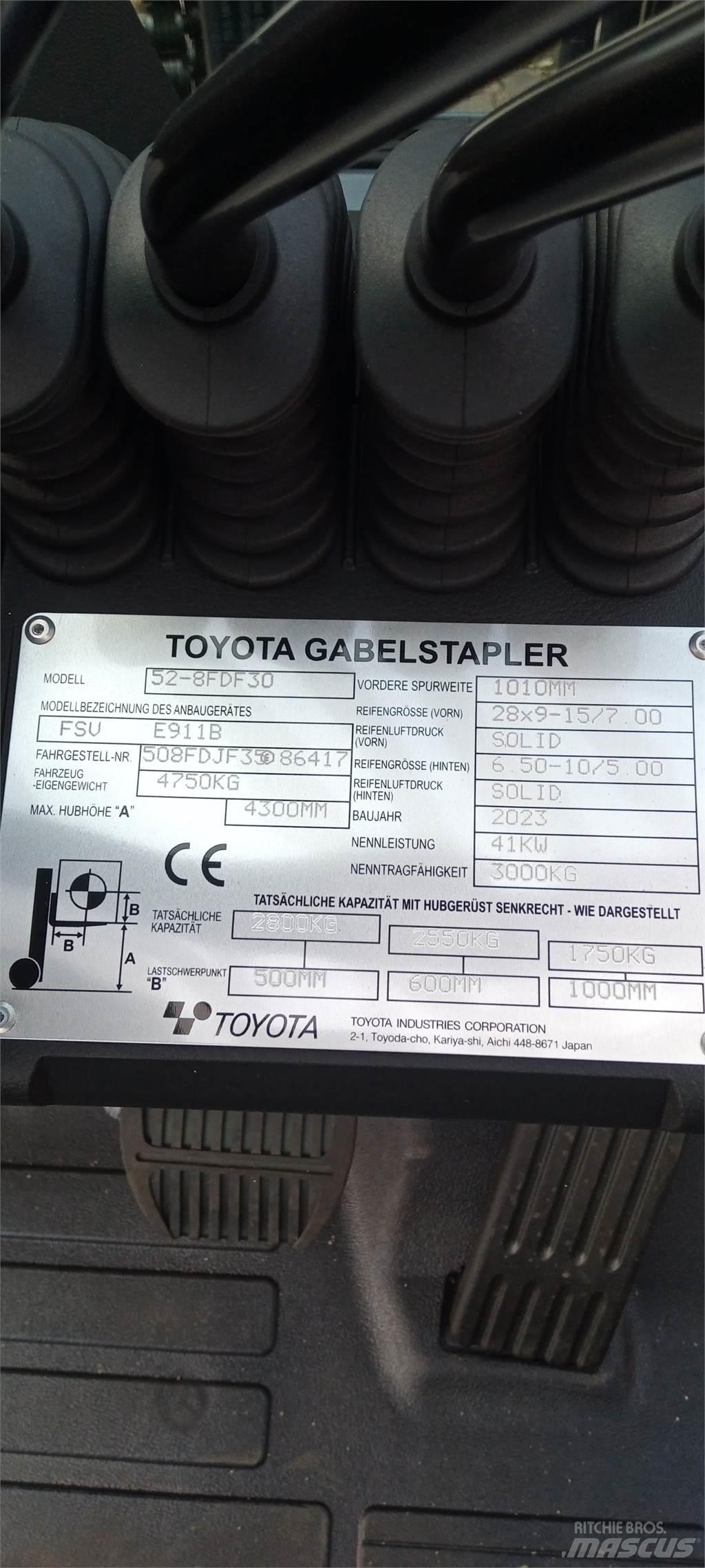 Toyota 52-8FDF30 Dizel forkliftler