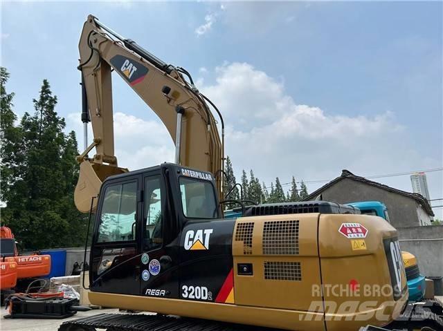CAT 320 D Paletli ekskavatörler