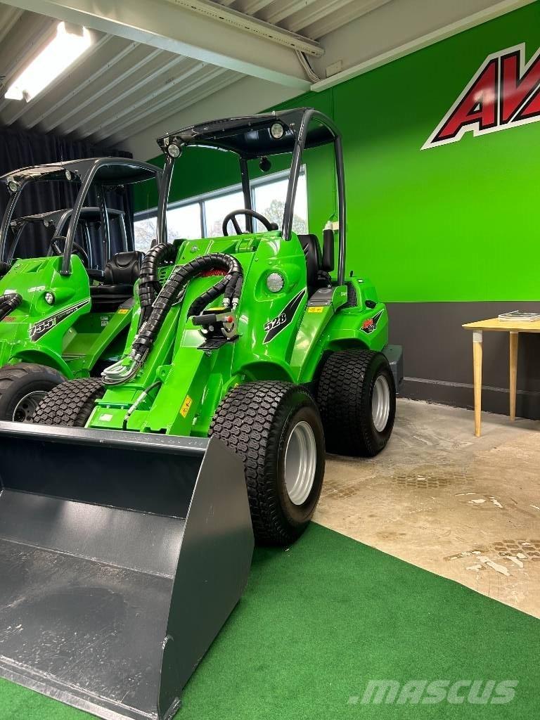 Avant 528 Skid steer loderler