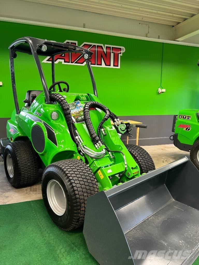 Avant 528 Skid steer loderler