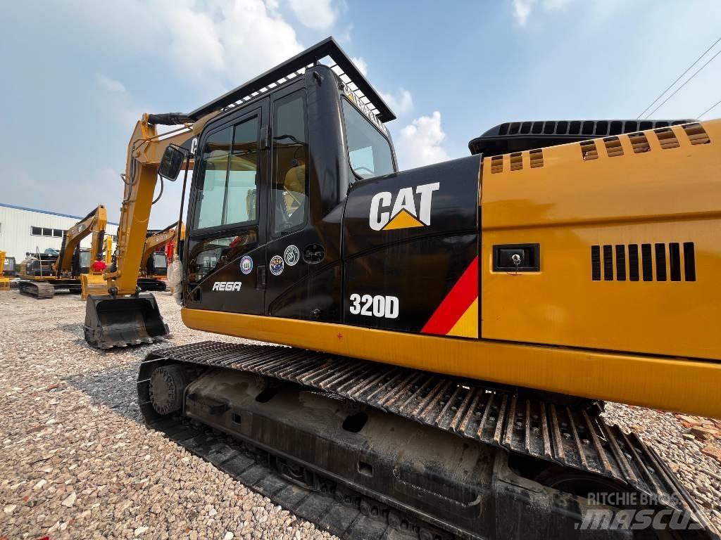 CAT 320 D Paletli ekskavatörler