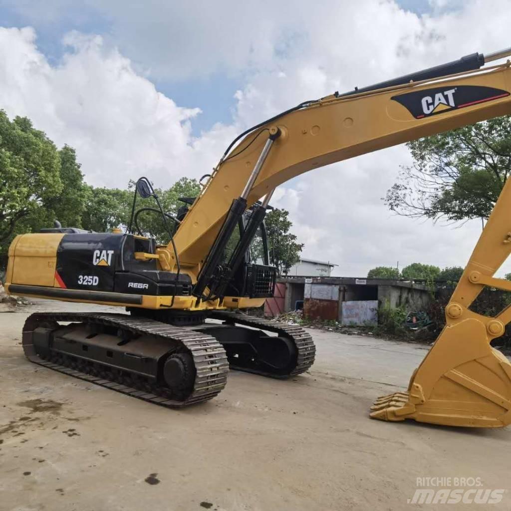 CAT 325DL Paletli ekskavatörler
