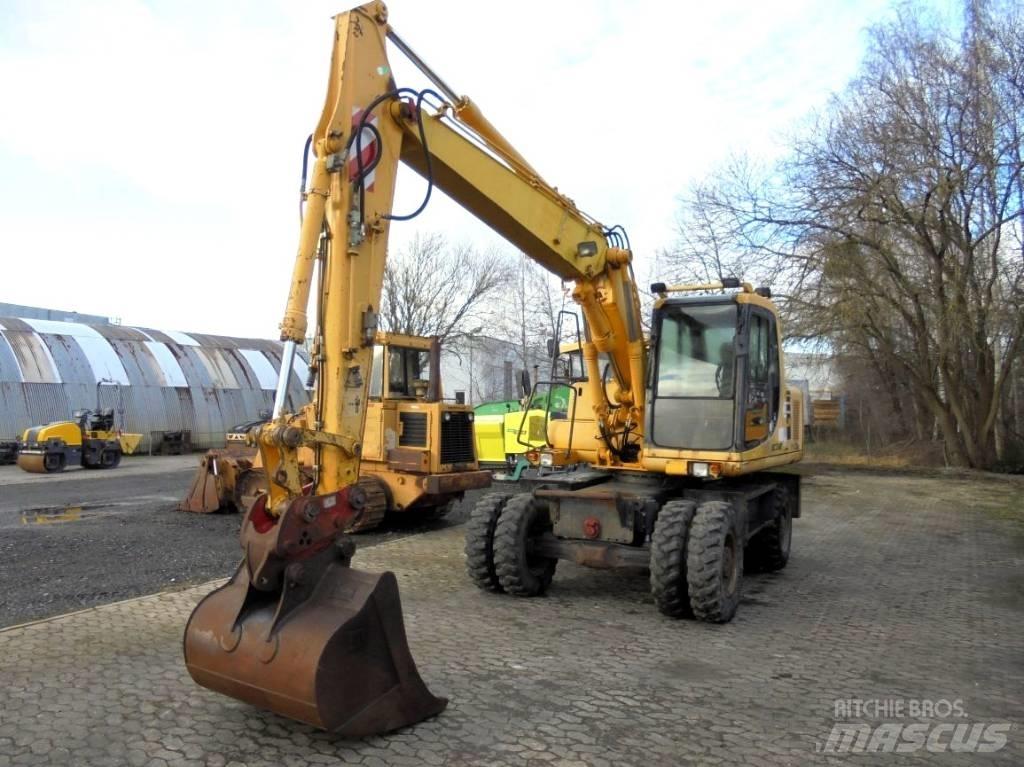 Komatsu PW 130ES-6K Lastik tekerli ekskavatörler