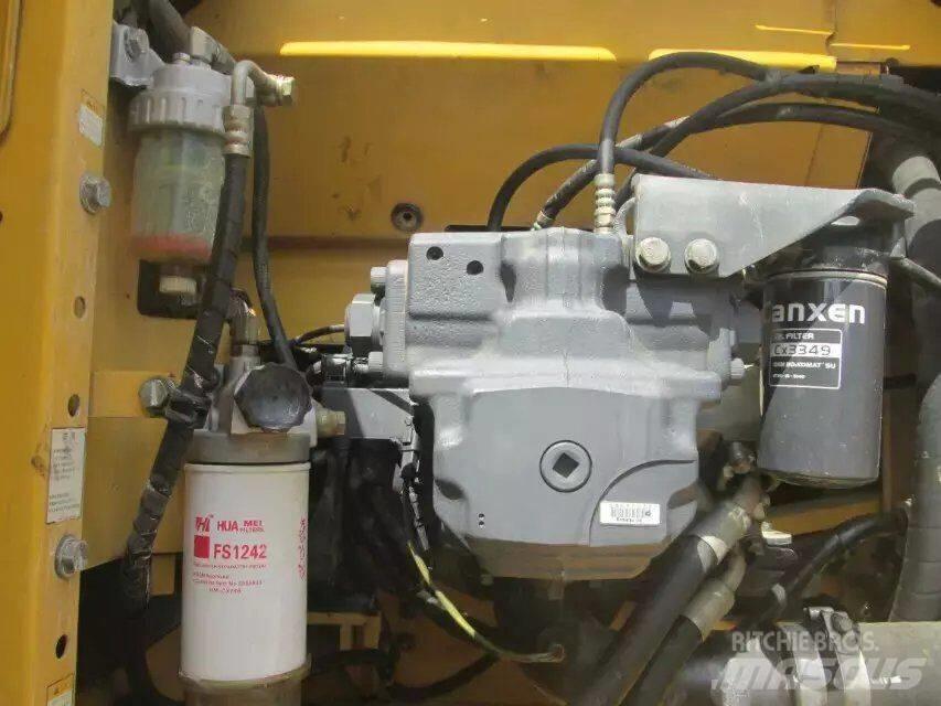 Komatsu PC 210-7 Paletli ekskavatörler