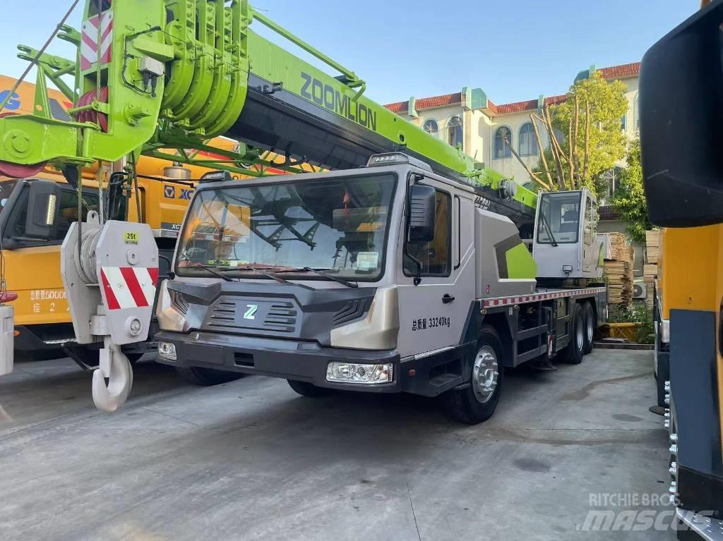 Zoomlion ZTC 251 V Yol-Arazi Tipi Vinçler (AT)