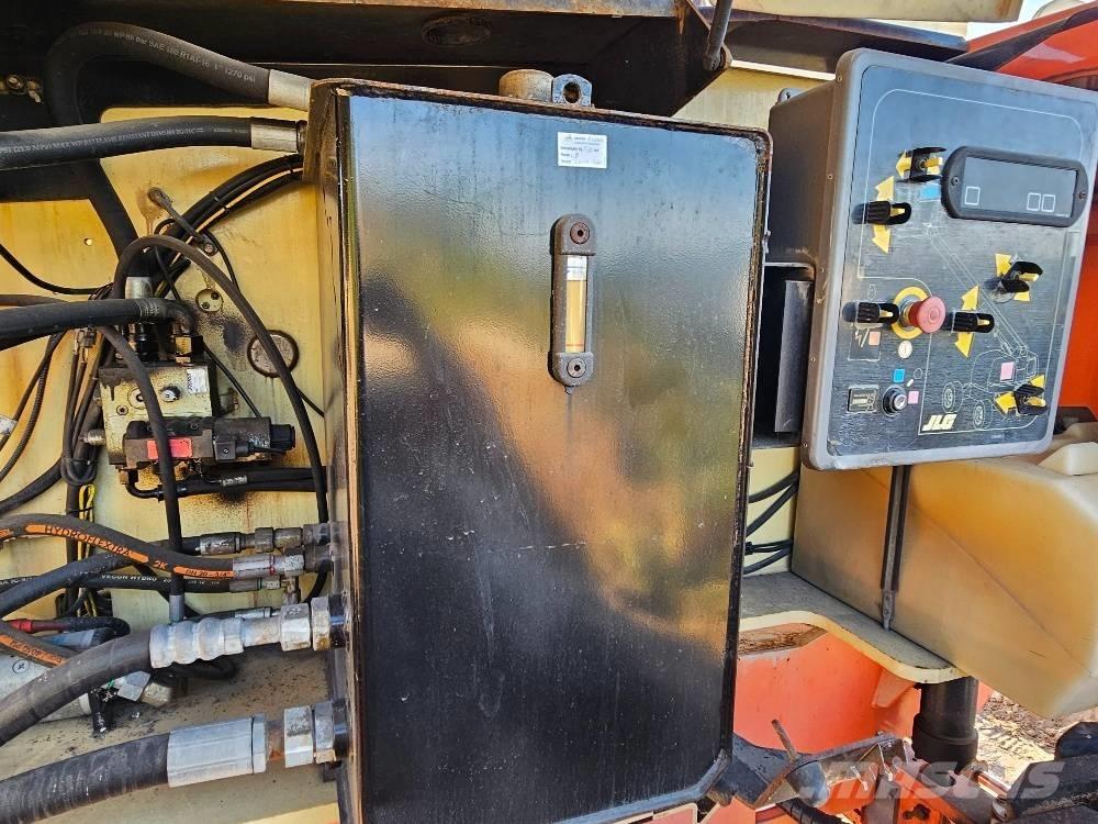 JLG 680S Teleskopik personel platformları