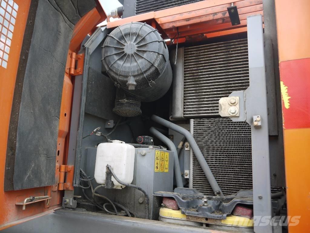 Hitachi ZX 145 W-3 Lastik tekerli ekskavatörler