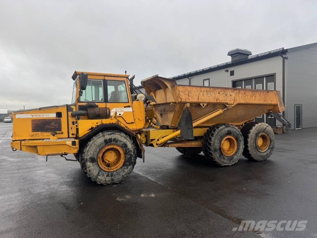 Volvo A 25 C 6x6 Belden kirma kaya kamyonu