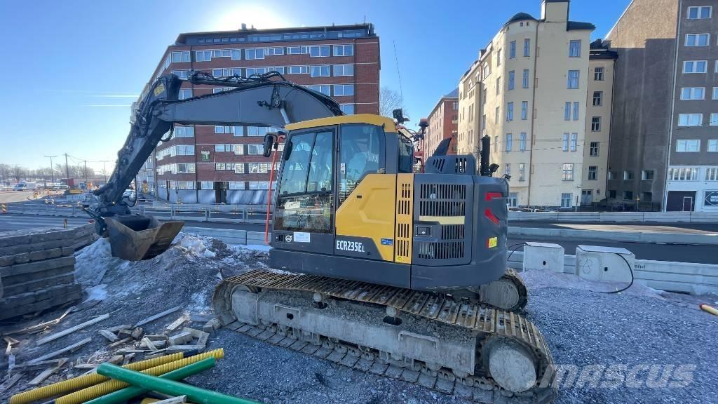 Volvo ECR235EL Paletli ekskavatörler