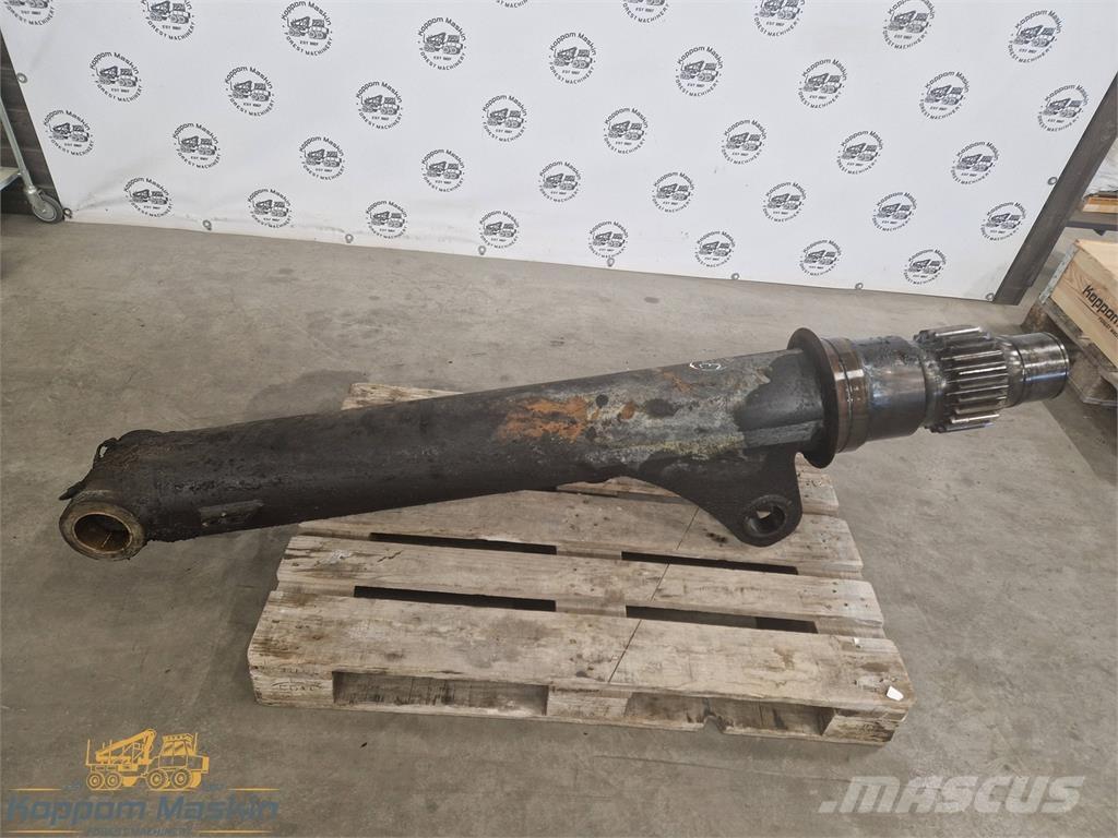 Komatsu 130F Tomruk vinçleri