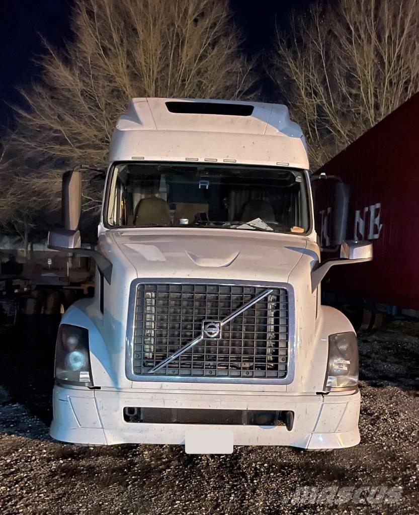 Volvo VNL 42 670 Çekiciler
