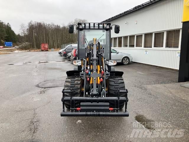 JCB 403 Plus Tekerlekli yükleyiciler