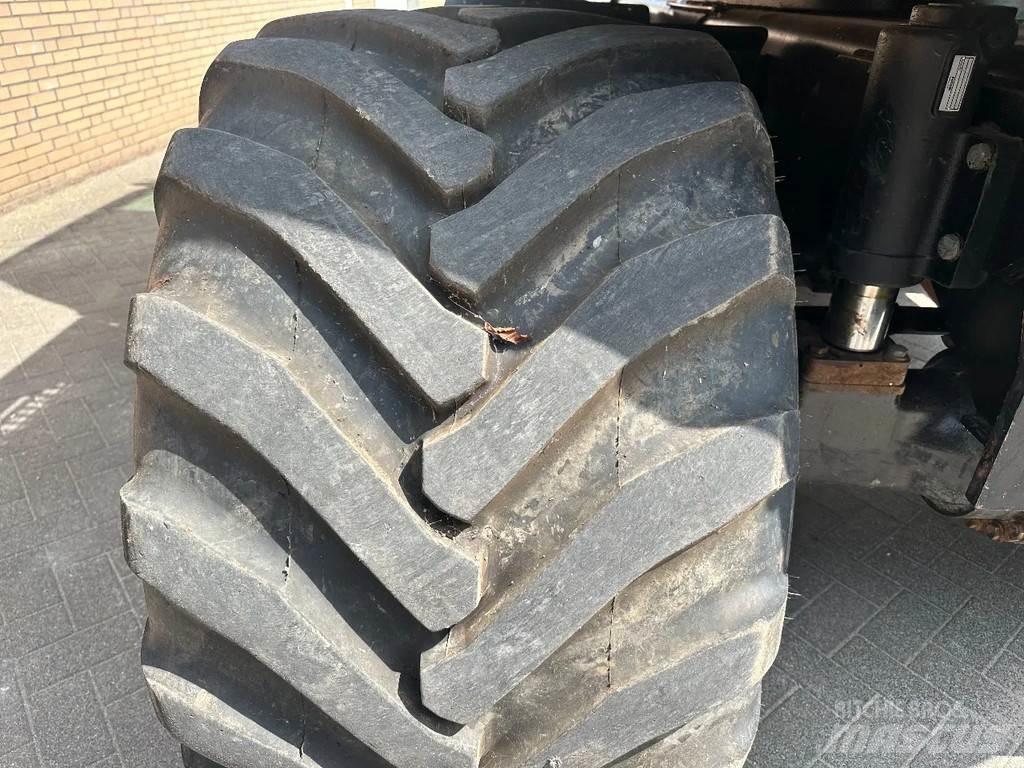 JCB JS145W Lastik tekerli ekskavatörler
