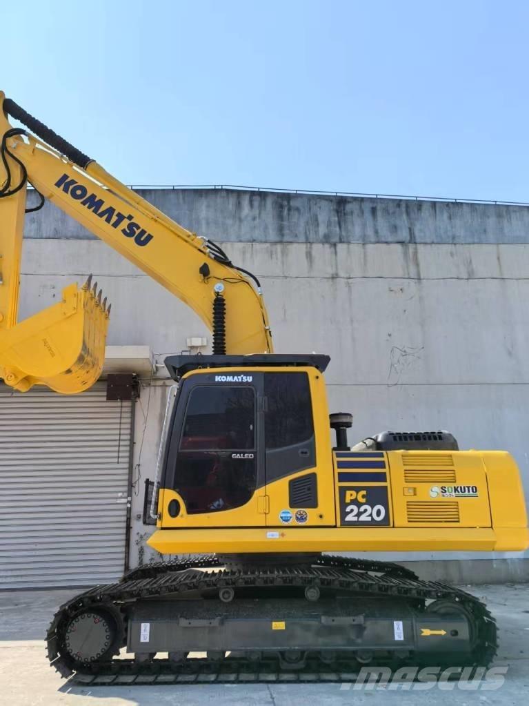 Komatsu PC 220-8 Paletli ekskavatörler