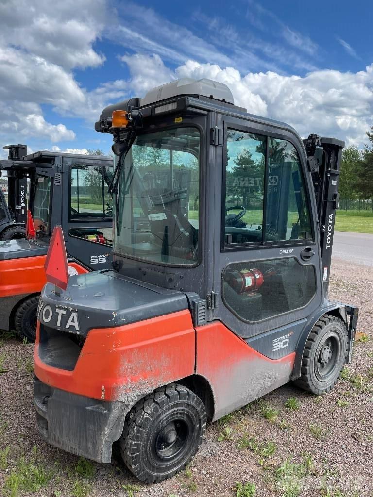 Toyota 56-8FD30F Dizel forkliftler