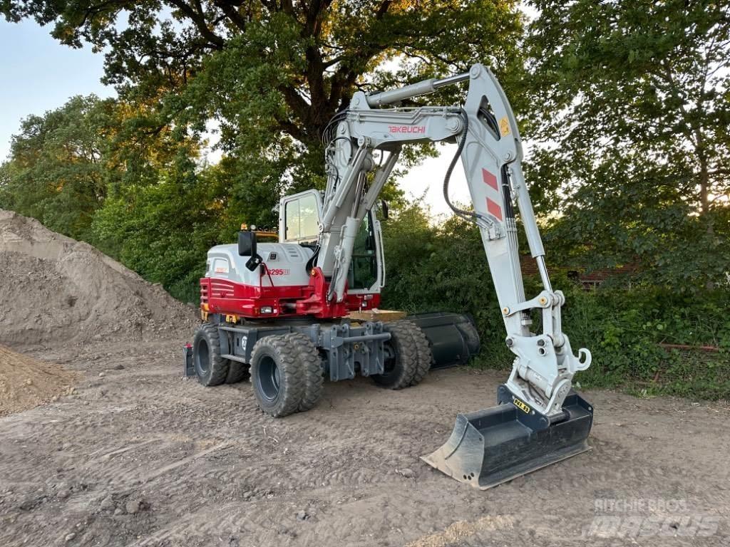 Takeuchi TB295W Lastik tekerli ekskavatörler