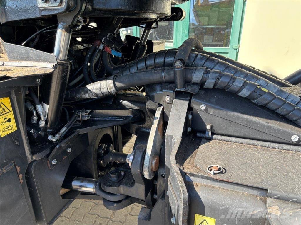 John Deere 1170 E Biçerdöverler