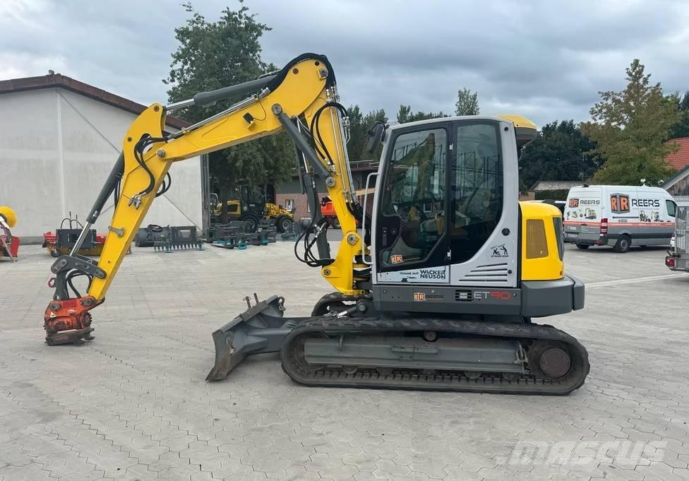 Wacker Neuson ET 90 Paletli ekskavatörler