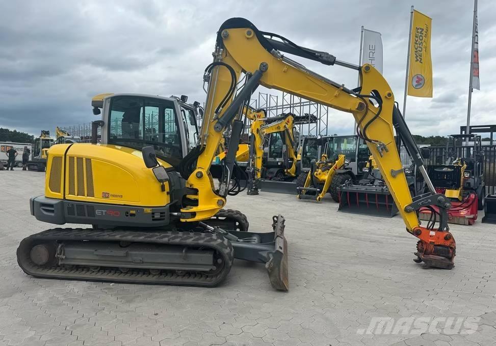 Wacker Neuson ET 90 Paletli ekskavatörler