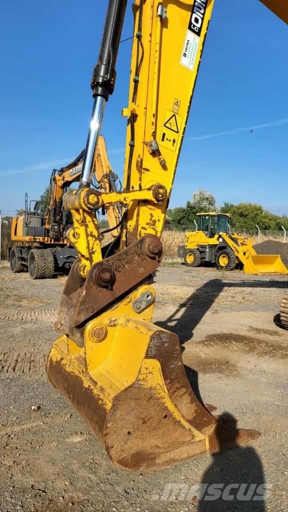 JCB JS 220 LC Paletli ekskavatörler