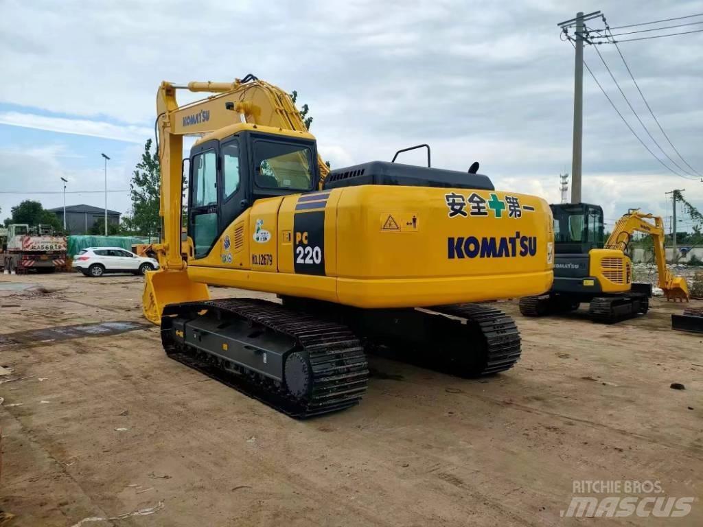 Komatsu PC 220 Paletli ekskavatörler