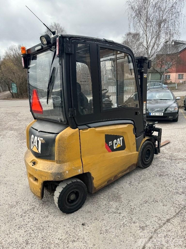 CAT EP25N Elektrikli forkliftler