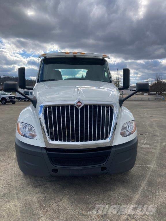 International LT Çekiciler