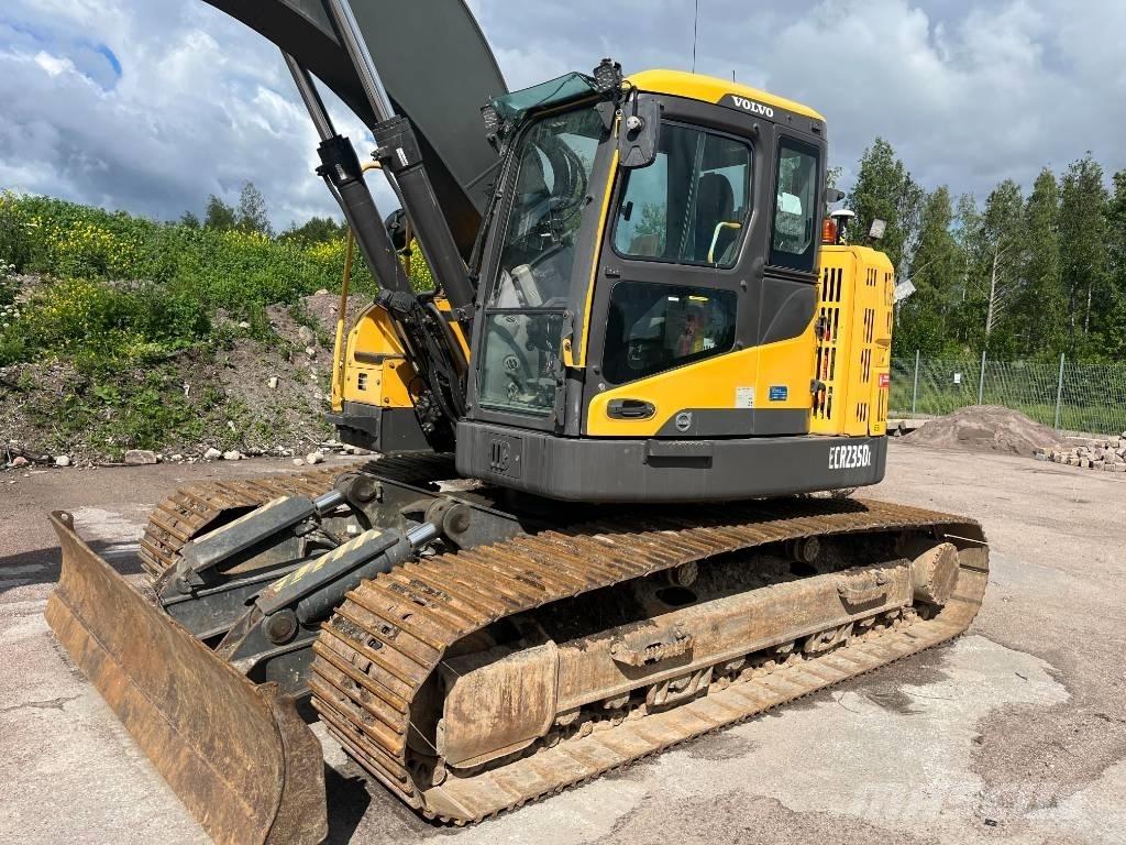 Volvo ECR 235 D Paletli ekskavatörler