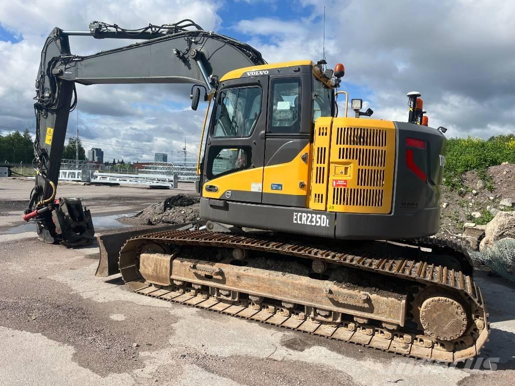 Volvo ECR 235 D Paletli ekskavatörler