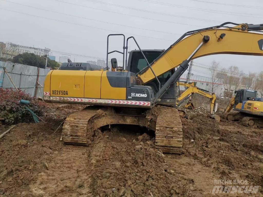 XCMG XE 215 DA Paletli ekskavatörler