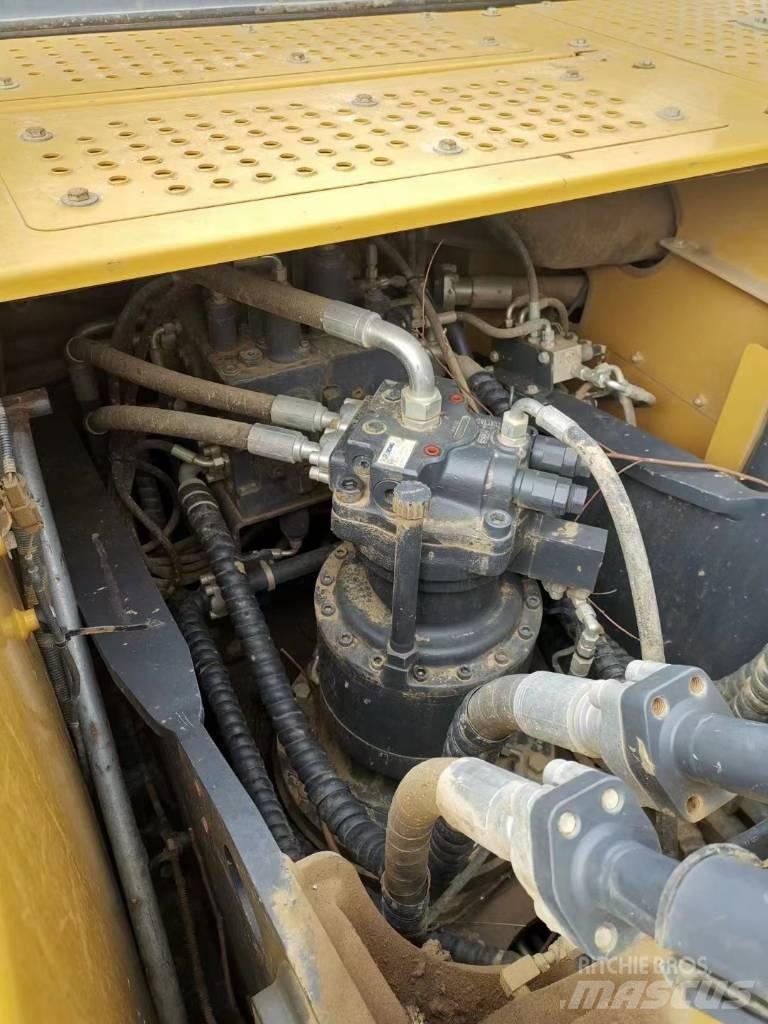XCMG XE 215 DA Paletli ekskavatörler