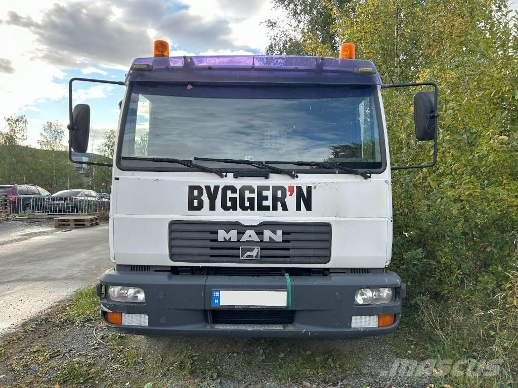 MAN LE 8.180 Araç üzeri vinçler