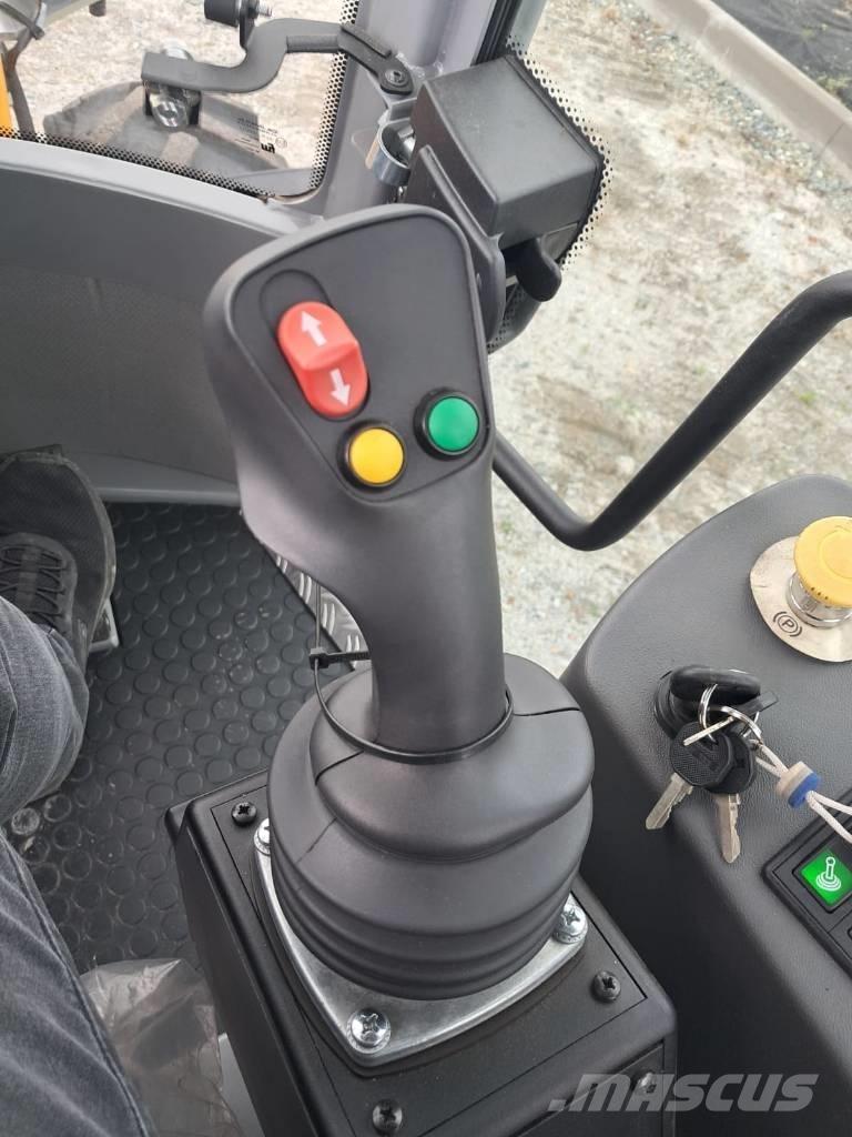 Paus SL 9075 Teleskopik tekerlekli yükleyiciler