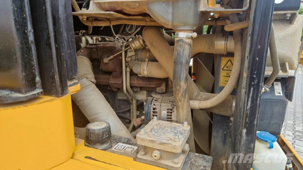 JCB 9TFT Belden kirma kamyonlar