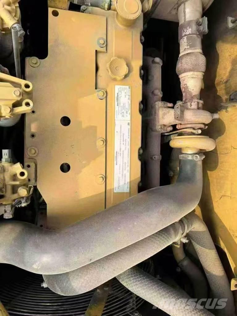 CAT 320 D L Paletli ekskavatörler