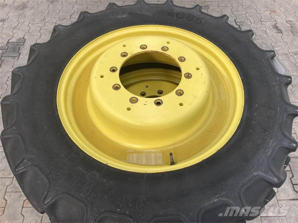 Mitas 320/90R32 Tekerlekler