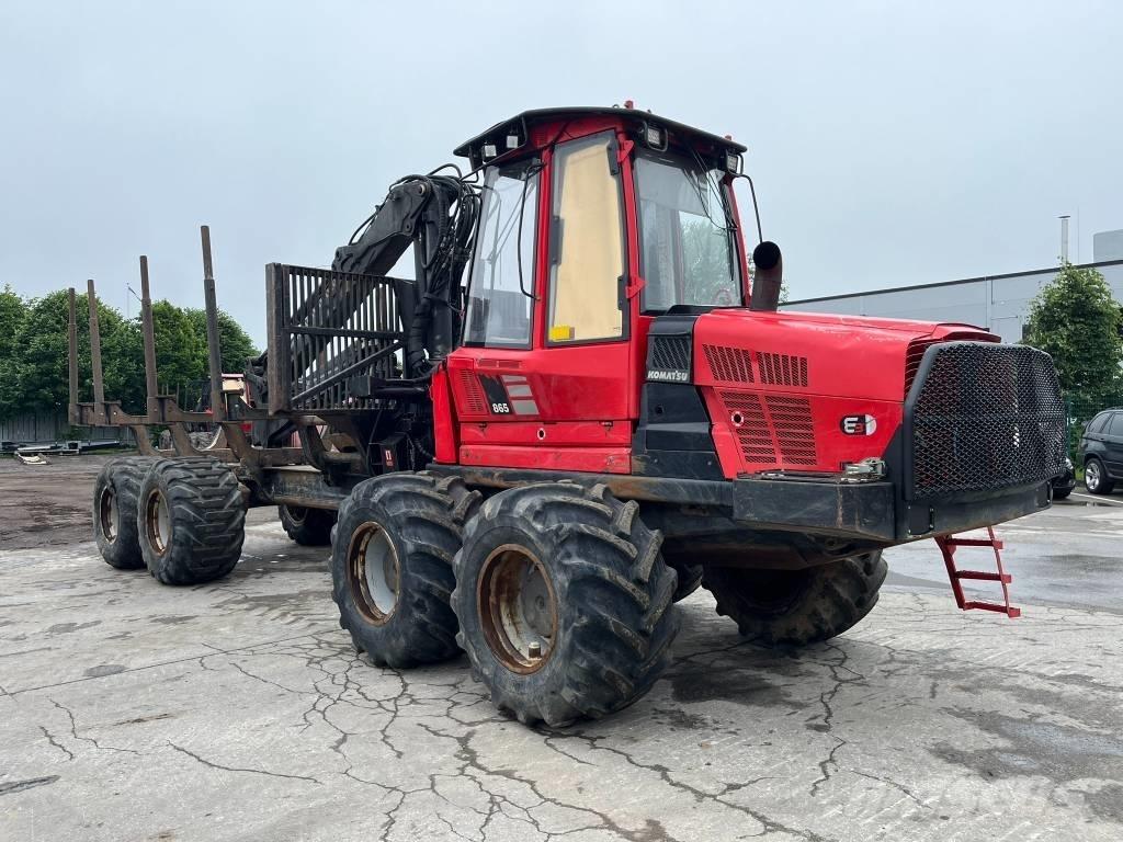 Komatsu 865 Tomruk yükleyici traktörler