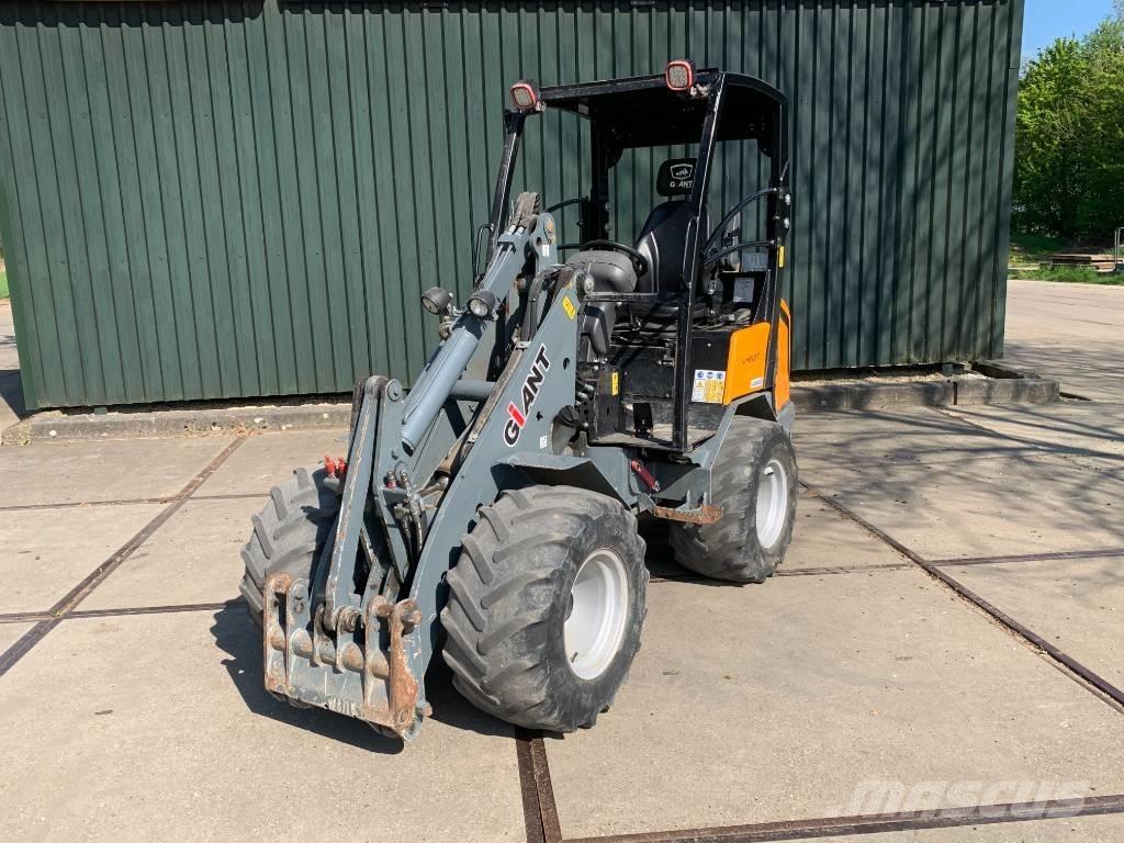 GiANT V 452 T Çok amaçlı yükleyiciler