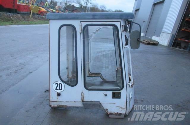Kubota R 520 Kabin