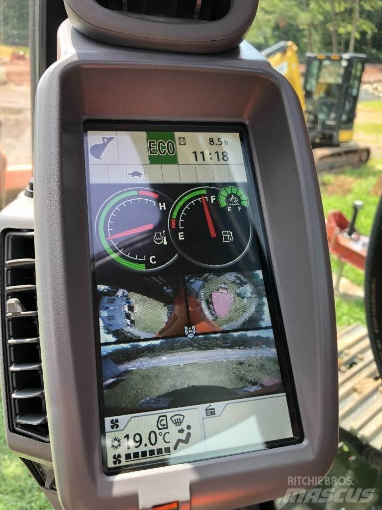 Hitachi ZX245USLC-6 Paletli ekskavatörler