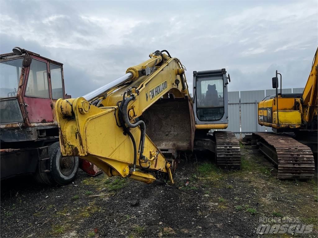 New Holland E 215 Diger