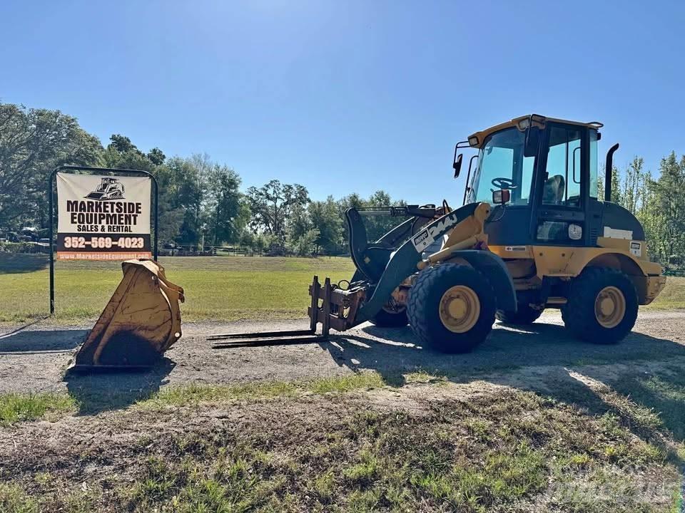John Deere 244 J Tekerlekli yükleyiciler