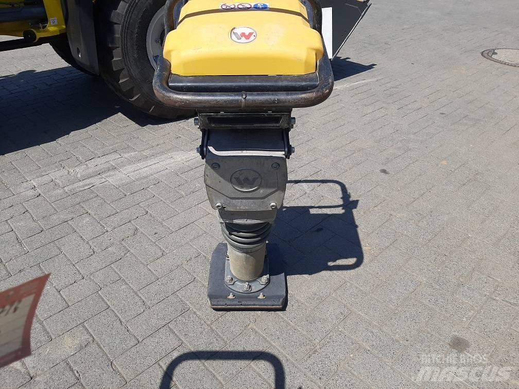 Wacker Neuson AS60e Sıkıştırma tokmakları