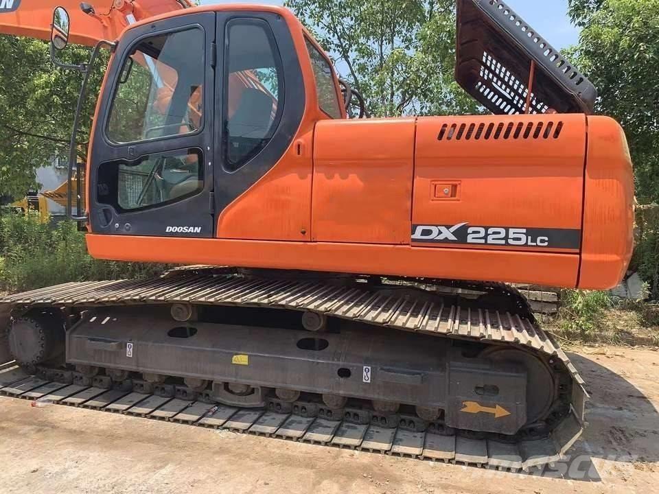 Doosan dx225 Paletli ekskavatörler