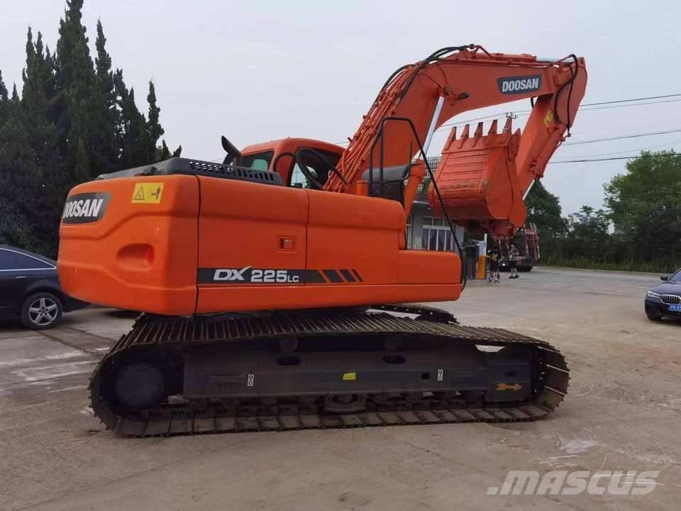 Doosan dx225 Paletli ekskavatörler