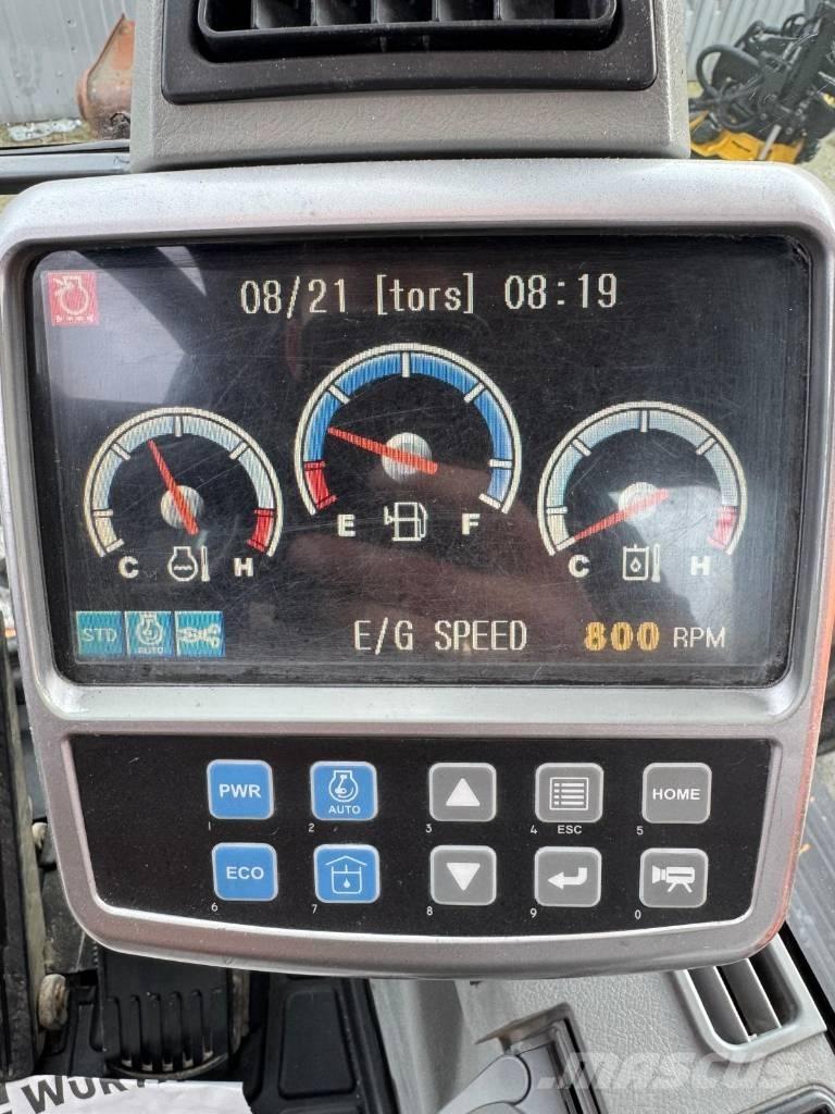Doosan DX 140 W Lastik tekerli ekskavatörler